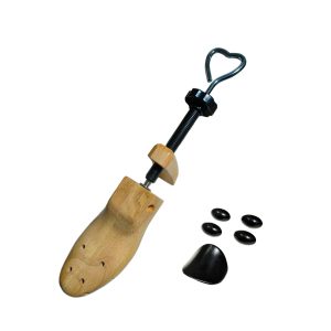 Rubber Wood Shoe Stretcher with Adjustable Screw and Plastic Toe Plugs